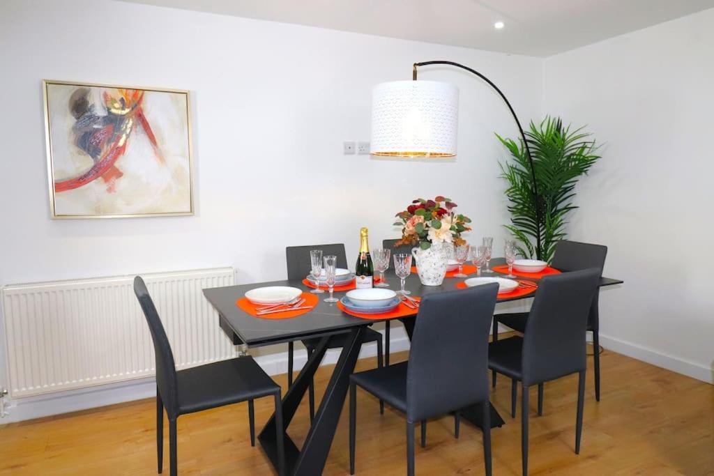 Hutchcomb Villa, 4 Bed Luxury House,Oxford+Parking Dış mekan fotoğraf