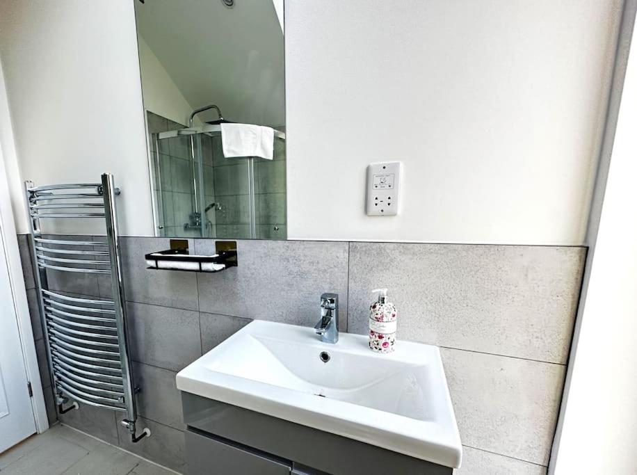 Hutchcomb Villa, 4 Bed Luxury House,Oxford+Parking Dış mekan fotoğraf
